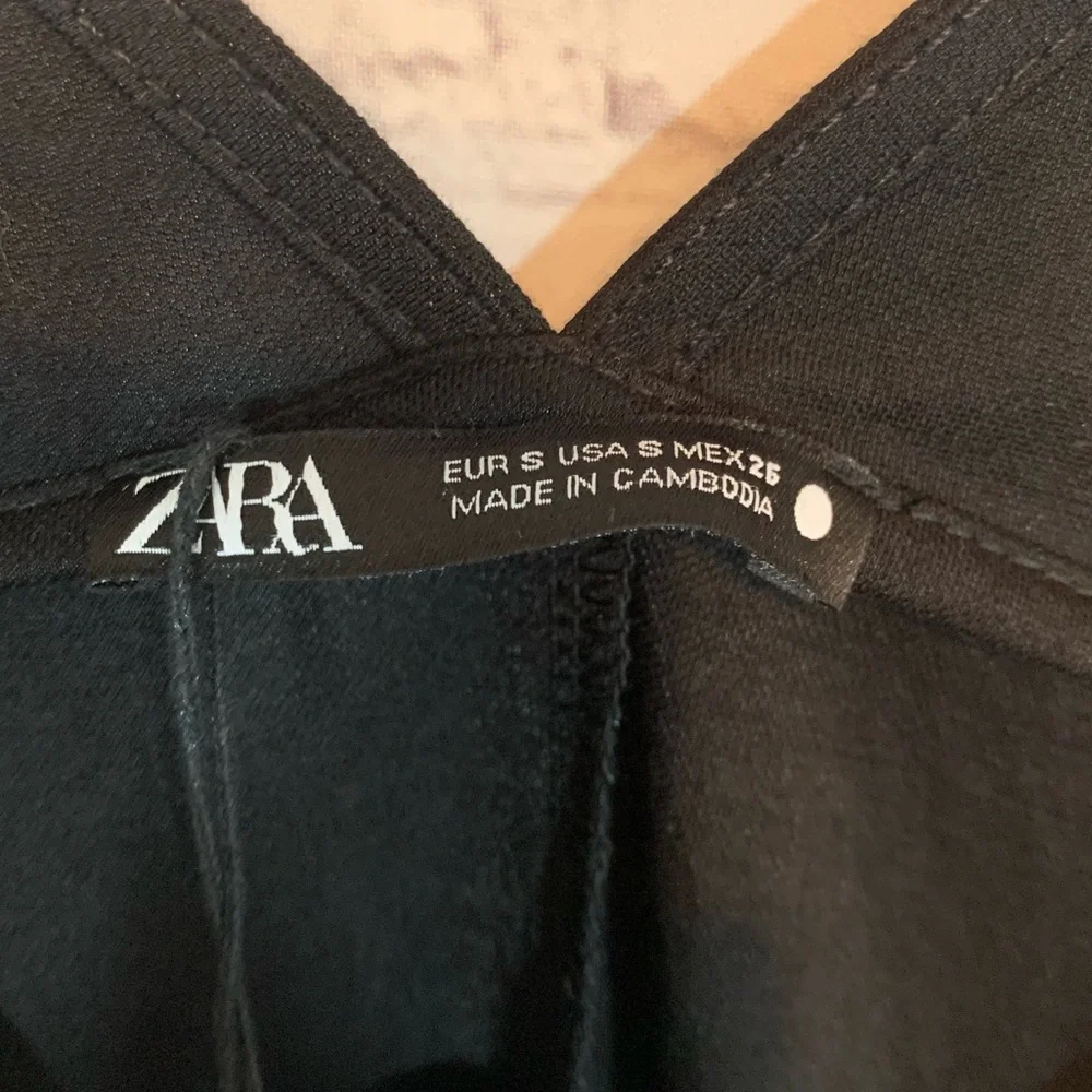 Zara Black Dress Double V-neck Sleeveless Sz small - Picture 4 of 6
